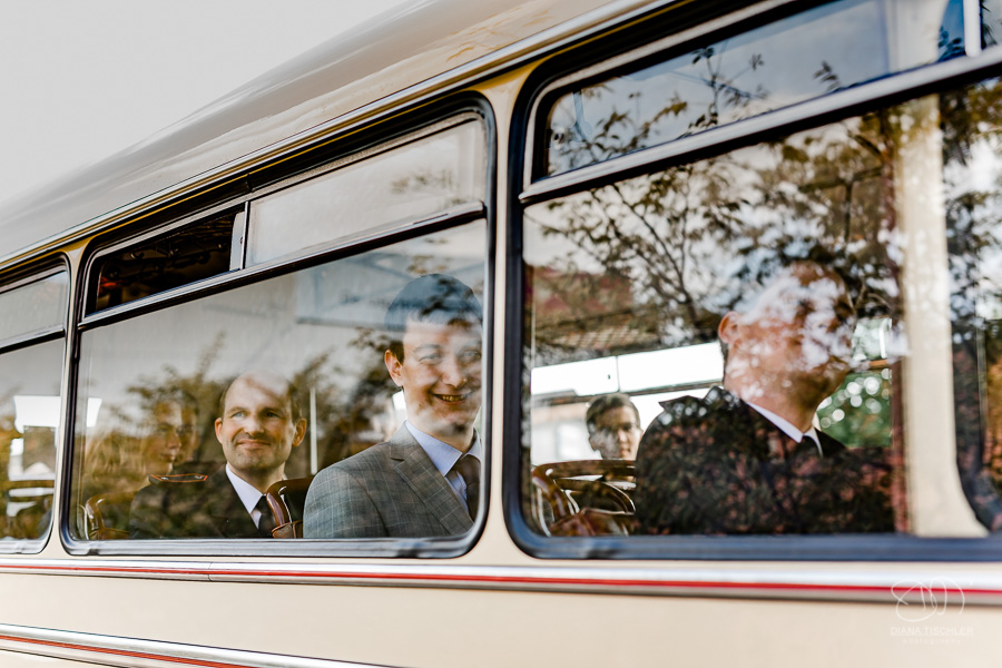 Oldtimer-Bus bei einer Hochzeit in der WG Brackenheim
